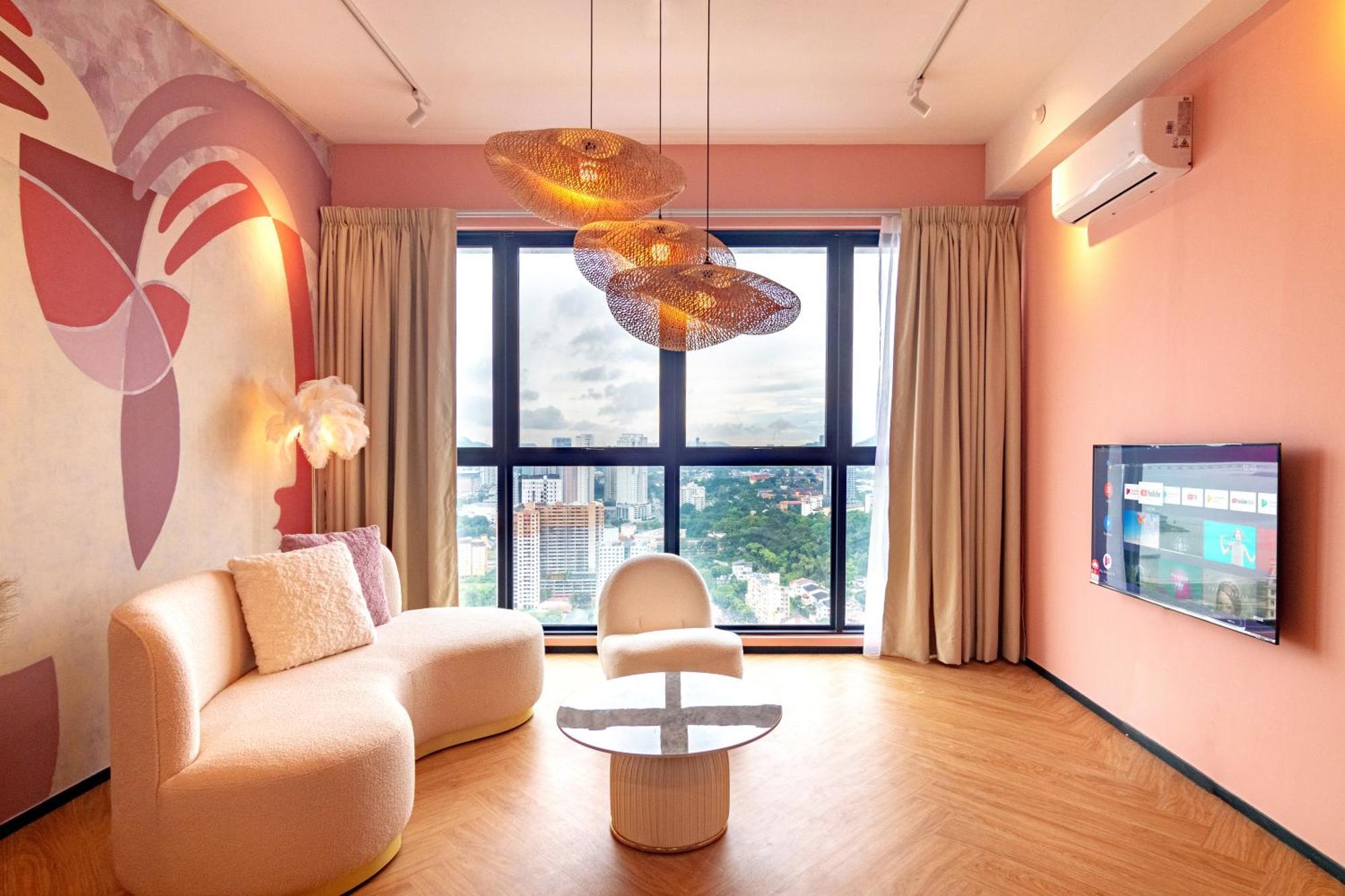 Urban Suites, Signature Collection By Stellar Alv