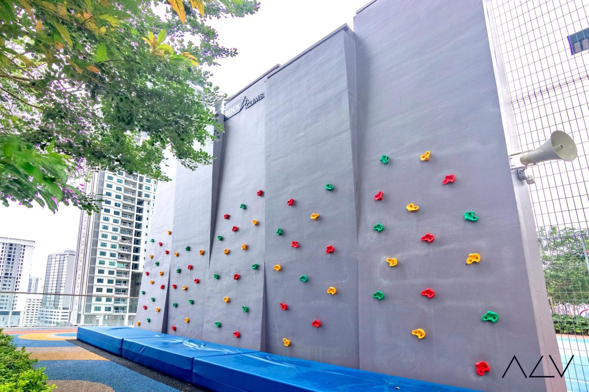 Urban Suites, Signature Collection By Stellar Alv Jelutong